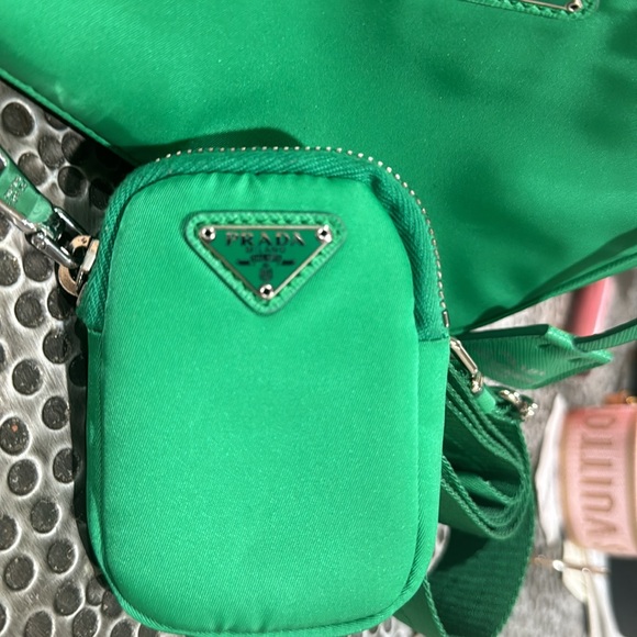 Prada re-edition 2005 - Picture 2 of 8